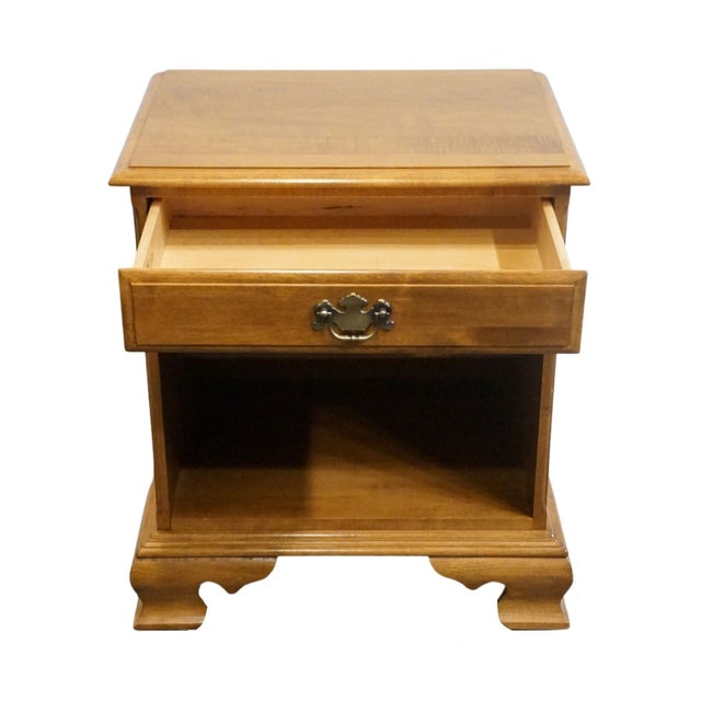 Late 20th Century Ethan Allen Heirloom Nutmeg Maple 23" Open Cabinet Nightstand 10-5306 For Sale - Image 5 of 13
