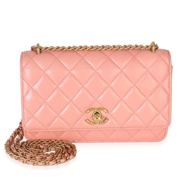 Item #: 154044 Interior Material: Fabric;Leather Dimensions: 7.25 x 4.5 x 1 in Features Interior: Tow zip pockets. Two...