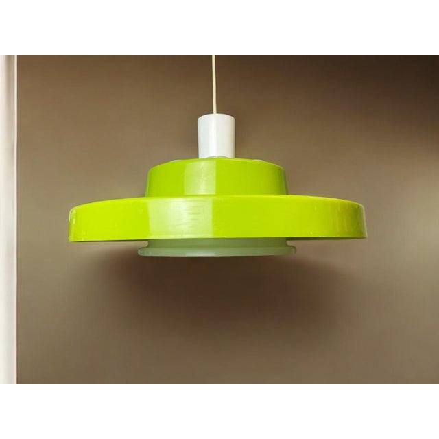 Large Space Age UFO Lamp in Green Acrylic, 1970s For Sale - Image 12 of 12