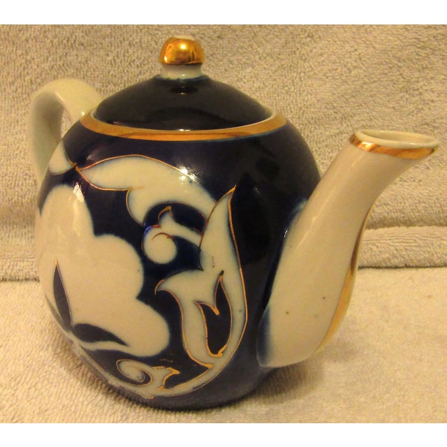 1940s 1940s Pahkta Porcelain Asian Cloud Floral 7 Piece Tea Set With Cups and Pitcher For Sale - Image 5 of 13