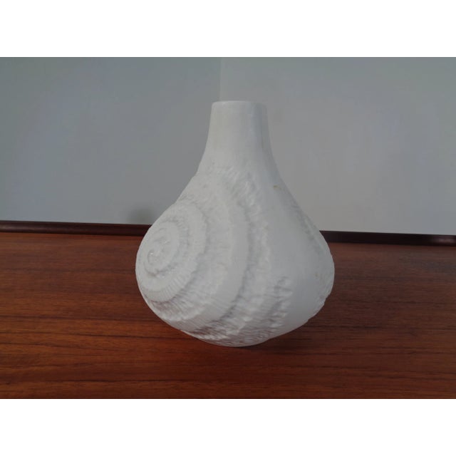 Mid-Century Op Art Vases from Royal KPM, 1960s, Set of 3 For Sale - Image 15 of 18