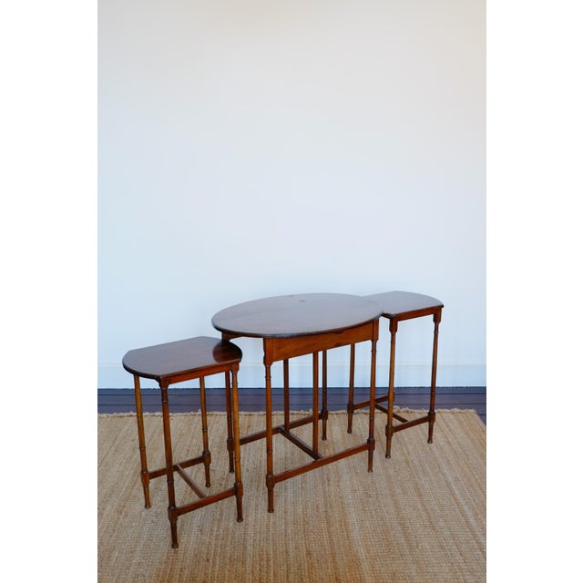 Tall Mahogany Oval Nesting Tables, England, 1900s, Set of 3 For Sale - Image 12 of 14