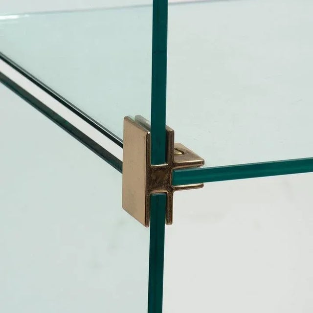 Contemporary Contemporary Four Tier Glass Etagere With Brass Fittings For Sale - Image 3 of 4