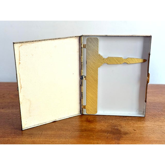 1980s Faux Malachite Cigarette Box For Sale - Image 5 of 7