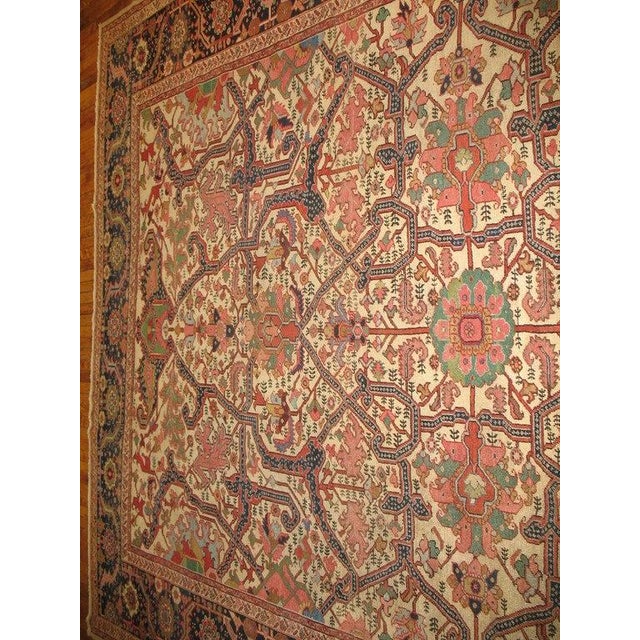 Early 20th Century Ivory Field Antique Heriz Serapi Rug For Sale - Image 5 of 6