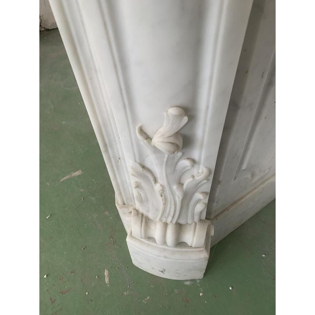 Louis XV Style Fireplace in White Carrara Marble, 19th Century For Sale - Image 14 of 18