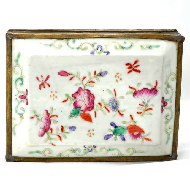 Chinese Chinese Polychrome Porcelain Hinged Box Circa 1900 For Sale - Image 3 of 10