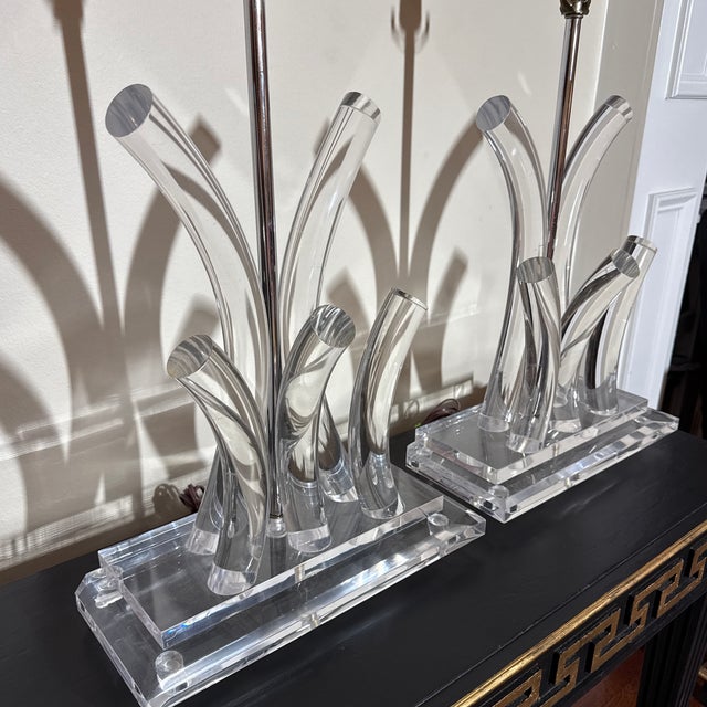 Transparent Vintage MCM Lucite Table Lamps Mid Century Modern - a Pair For Sale - Image 8 of 9