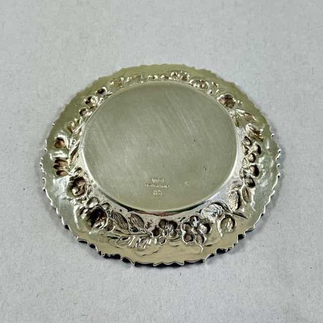 Silver Estate Ritter & Sullivan Sterling Silver Repoussé Butter Pats, Set of Six For Sale - Image 8 of 11