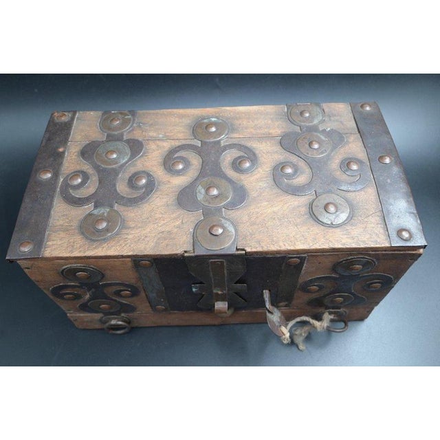 Storage Chest for the Touareg For Sale - Image 6 of 6