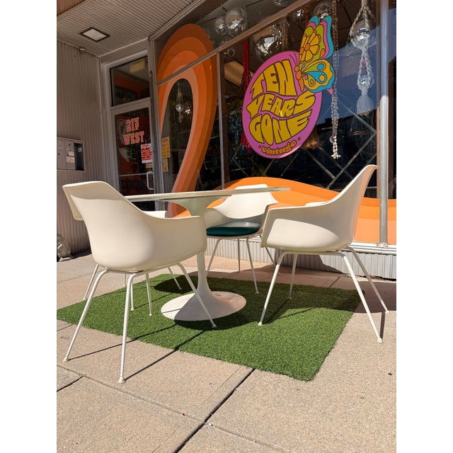Restored Space-Age Mid-Century Modern Burke Inc. 5-Piece Dining Set (Rare Rod-Legs) For Sale - Image 6 of 18