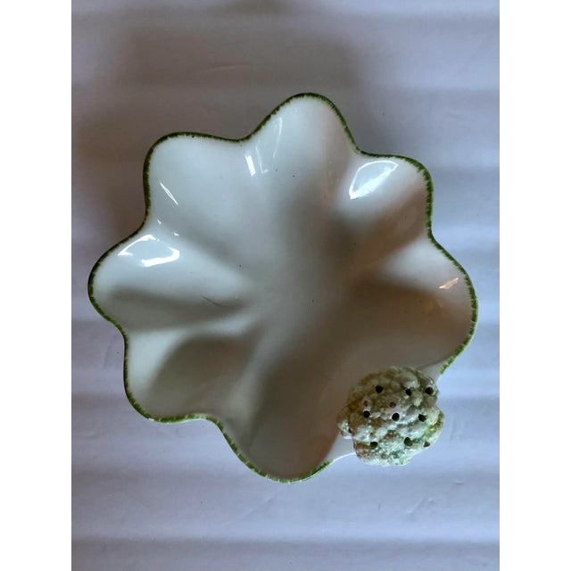 Mid 20th Century Majolica Italian Cauliflower Scalloped Edged Bowl For Sale - Image 5 of 11