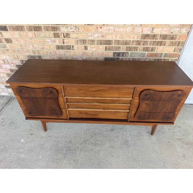 Wood 1960s Bassett Monterey by Leo Jiranek — A Rare Complete Set For Sale - Image 7 of 10