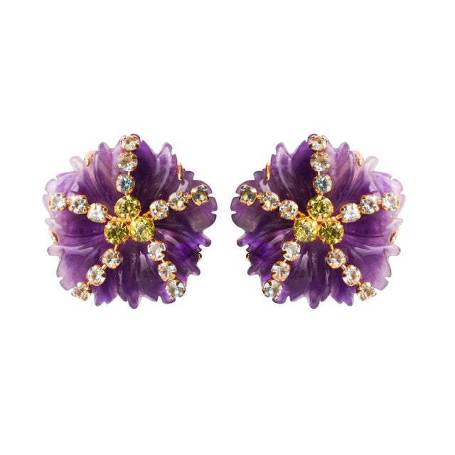 These vintage-inspired, multi-gemstone flower earrings feature exquisite color combination that can perfectly complement...