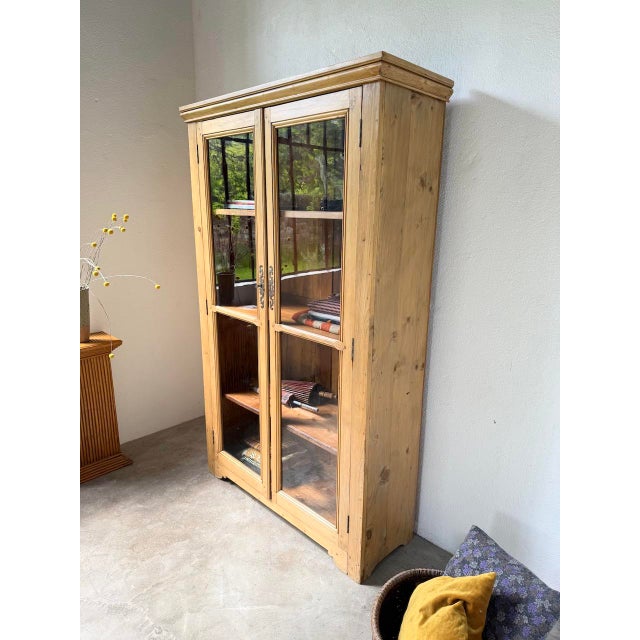 Vintage Display Cabinet in Pine and Glass, 1950 For Sale - Image 14 of 18
