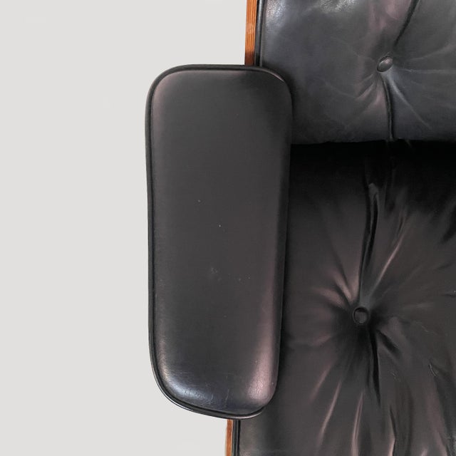 Metal Set of American Modern Lounge Chair and Ottoman by Charles & Ray Eames, 1970s For Sale - Image 7 of 18