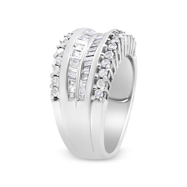 Contemporary 14K White Gold 1.00 Cttw Round and Baguette-Cut Diamond Modern Band, Ring Size 7 For Sale - Image 3 of 6