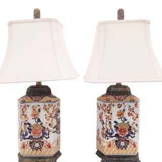 1990s Wildwood Chinoiserie Handpainted Hextagional Lotus Arts Lamp- A Pair For Sale