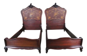 Exquisite Pair of Rj Horner Attributed French Rococo Mahogany Marquetry Inlaid Twin Beds