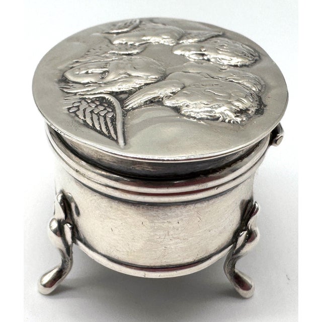 Edwardian Sterling Silver Oval Trinket Box Raphael Angel Heads, Birmingham, 1912 For Sale - Image 17 of 18