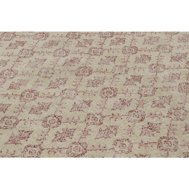 Rug & Kilim Vintage Zeki Müren Rug in Beige With Red Lattice Patterns, From Rug & Kilim For Sale - Image 4 of 7