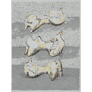 Henry Moore, Trois personnages allongés, Lithograph For Sale