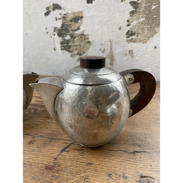 Art Deco Tin Teapots by René Delavan, 1920s, Set of 4 For Sale - Image 15 of 18