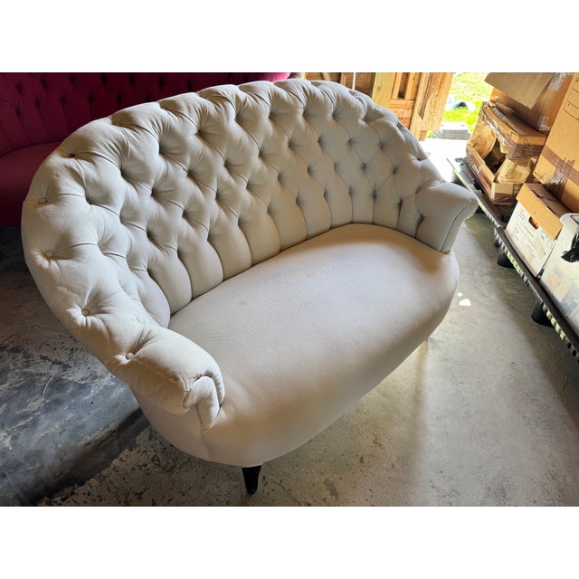 French 19th-Century French Napoleon III Tufted Curved Settee For Sale - Image 3 of 9
