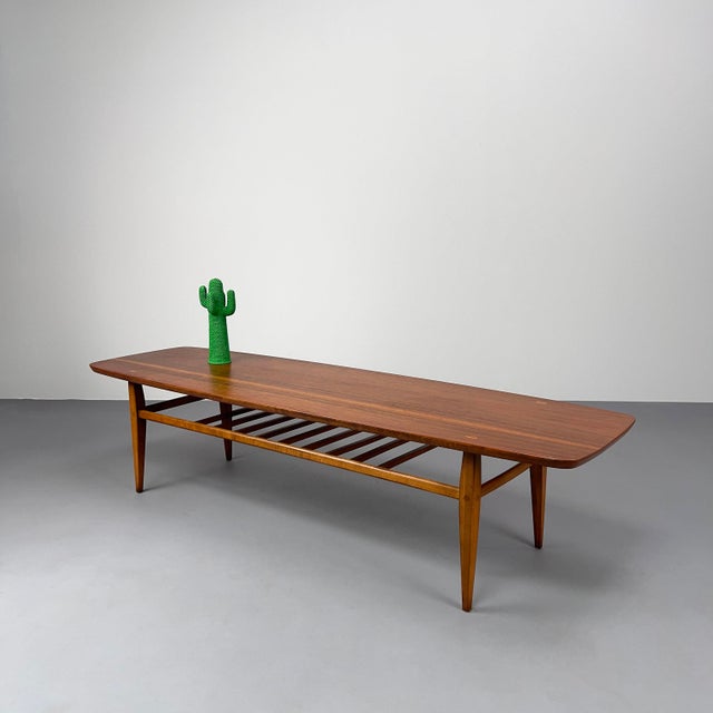 Mid-Century Modern Low Coffee Table in Surfboard Shape by Lane, USA, 1960s For Sale - Image 3 of 9