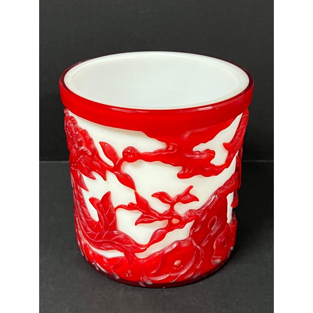 Chinese Art Peking Glass Overlay Brush Pot With Phoenix Bird and Floral Design For Sale - Image 4 of 12