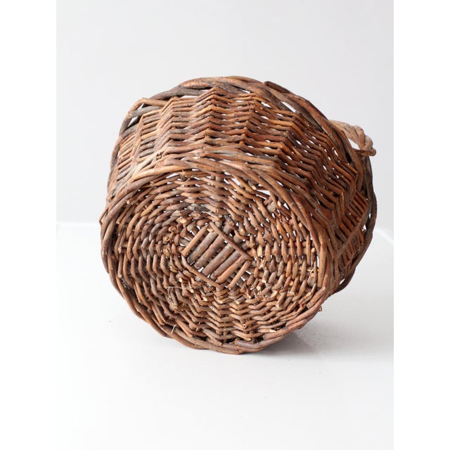 Vintage Rustic Woven Willow Basket With Handle For Sale - Image 12 of 13