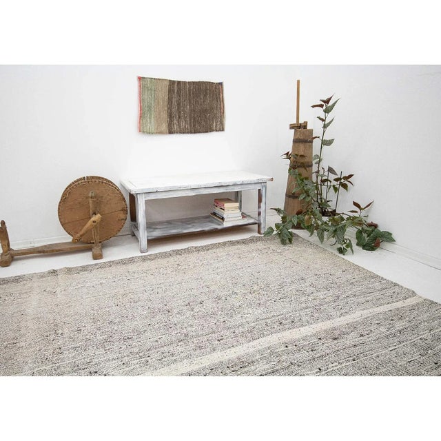 Vintage Gray Large Modern Turkish Kilim Rug For Sale In Los Angeles - Image 6 of 7