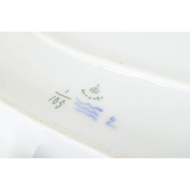 Large Early 20th Century Blue Fluted Plain Porcelain Fish Platter from Royal Copenhagen For Sale - Image 4 of 5