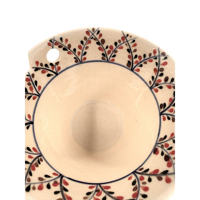 2020s Asian Modern Bat Trang Vietnamese Ramen/Pho/Rice/Bowls Hand Painted Red Blue Botanical Motif With Chopstick Rests - Set of 6 For Sale - Image 5 of 9