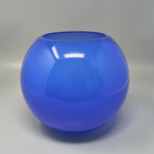 Mid-Century Blue Vase by Ind. Vetraria Valdarnese, Italy, 1970s For Sale - Image 7 of 7