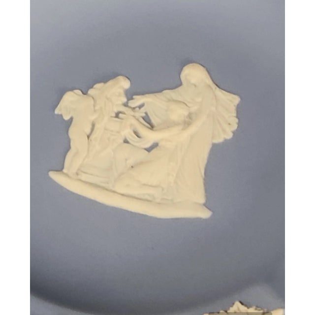 Wedgwood Vintage Wedgewood Blue Jasperware Ashtray Neoclassical Figural Scene For Sale - Image 4 of 7