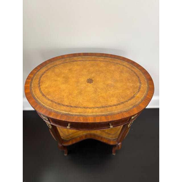 Late 20th Century Maitland Smith Mahogany Leather Top Occasional Table Side Table For Sale - Image 5 of 12