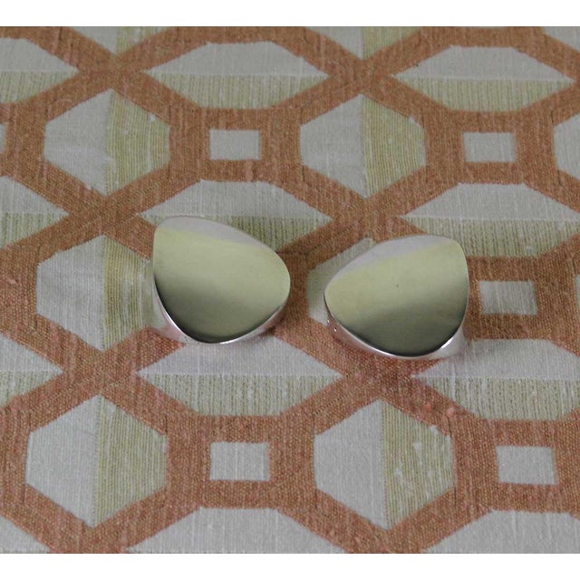 Metal 1960s Sterling Silver Individual Salt & Pepper. For Sale - Image 7 of 18