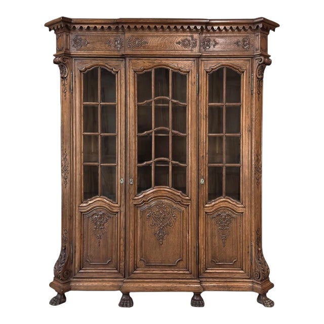 Late 19th Century Belgian Liégeoise Louis XIV Bookcase in Solid Quarter-Sawn Oak For Sale