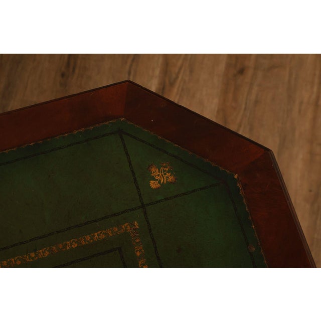 1940's Vintage Pair of Regency Style Mahogany Green Leather Top Pedestal Side Tables For Sale In Philadelphia - Image 6 of 18