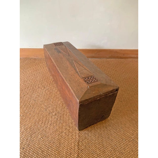Javanese Solid Teak Storage Box With Engravings Mid-20th Century For Sale - Image 4 of 6