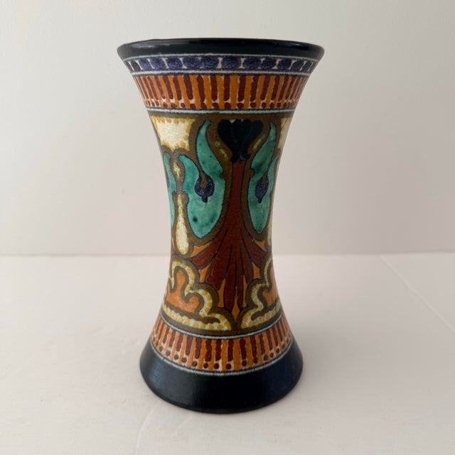 Antique 1920s Dutch Schoonhoven Gouda Art Pottery Hourglass Vase For Sale In Richmond - Image 6 of 6