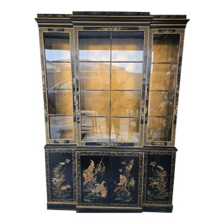 Late 20th Century Attributed to Drexel Et Cetera Chinoiserie Black Lacquer Decorated Breakfront China Cabinet For Sale