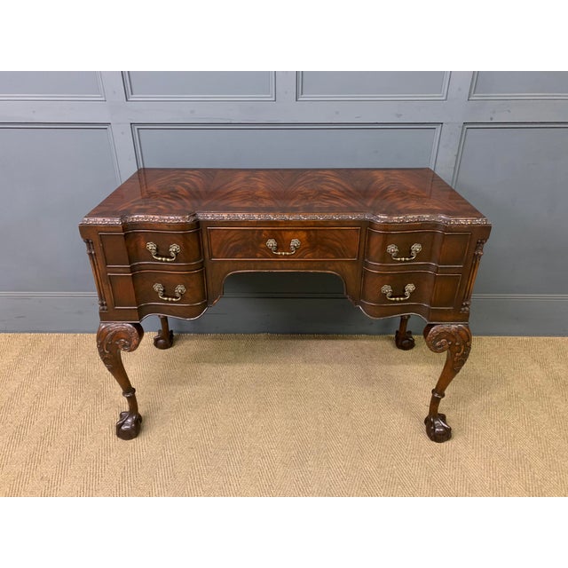 1920s Chippendale Style Writing Desk in Flame Mahogany, 1920 For Sale - Image 5 of 11