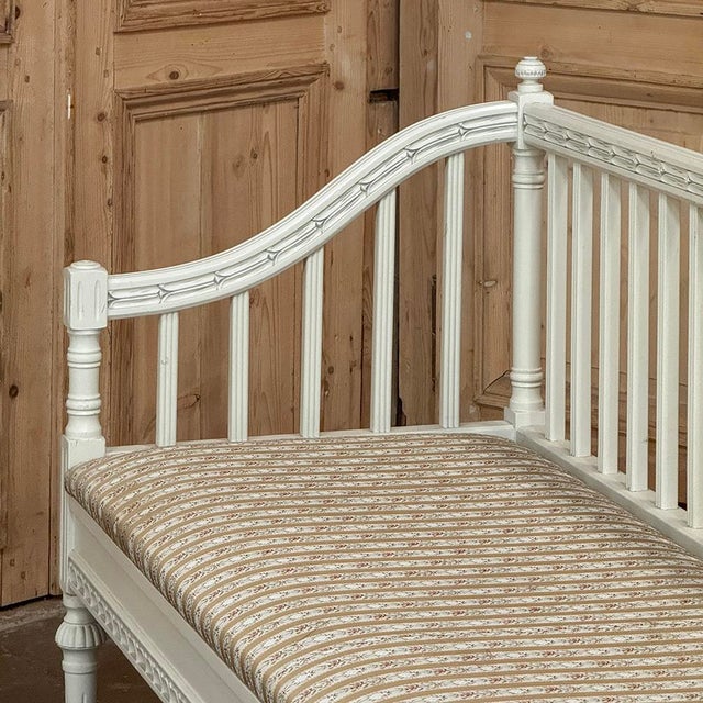 18th Century Swedish Gustavian Painted Settee ~ Neoclassical Design For Sale - Image 15 of 18