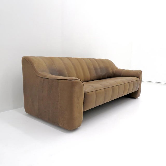 1970s De Sede Ds-44 Buffalo Leather Sofa, Switzerland, 1970 For Sale - Image 5 of 9