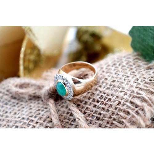 Gold Ring with Cabochon-Shaped Emerald For Sale - Image 4 of 6