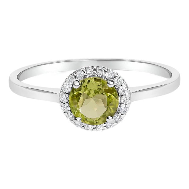 10K White Gold Green Peridot and 1/10 Cttw Diamond Halo Ring For Sale
