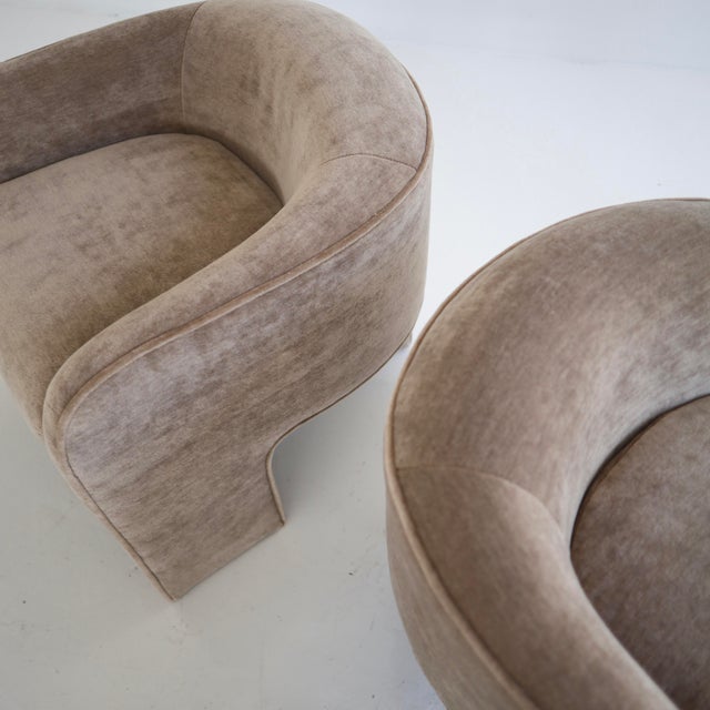 1980s Vladimir Kagan Tri-Leg Chairs, a Pair For Sale - Image 5 of 7