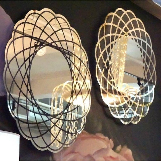 Contemporary Contemporary Italian Organic Modern Lace Decor Scalloped Round Wall Mirror With Light For Sale - Image 3 of 8
